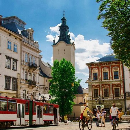 Сучасні Апартаменти На Площі Ринок З Панорамним Видом На Дахи Львова Exterior foto